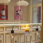 Отель Le Miredames Кастр