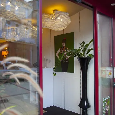 Hotel Le Miredames 3*