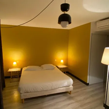 Hotel Le Miredames 3*