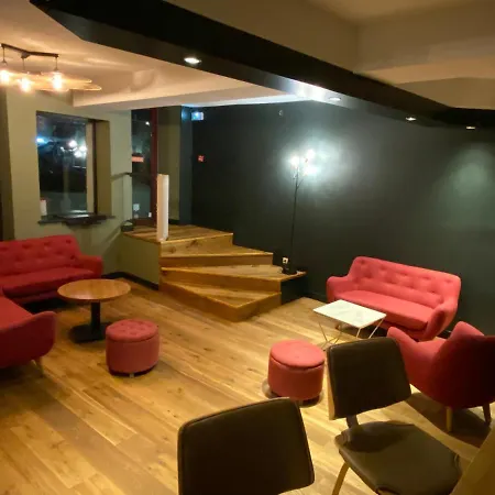 מלון Hotel Le Miredames
