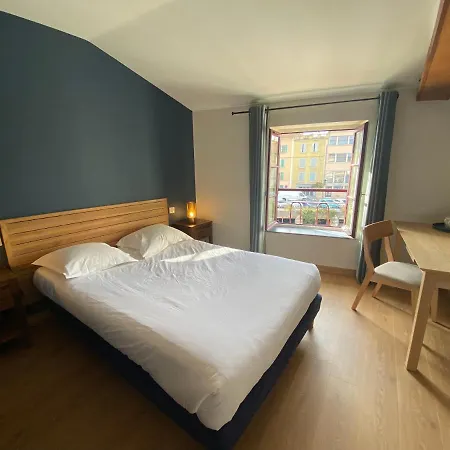 Hotel Le Miredames מלון