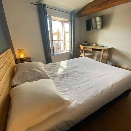 מלון Hotel Le Miredames