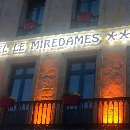 מלון Hotel Le Miredames 3*