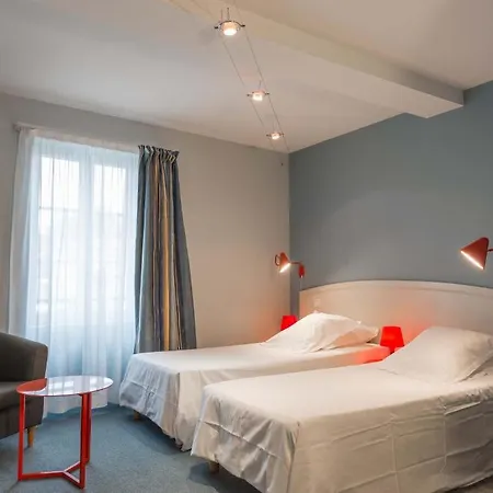 מלון Hotel Le Miredames 3*