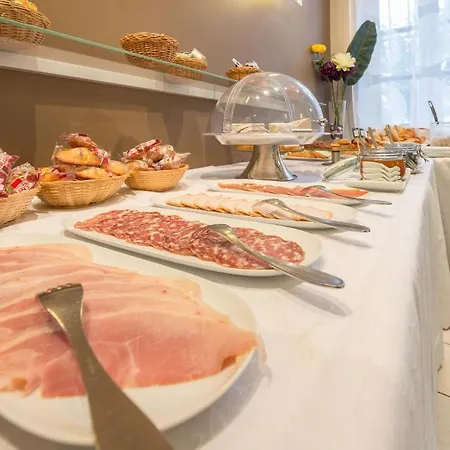 Le Miredames Hotel 3*