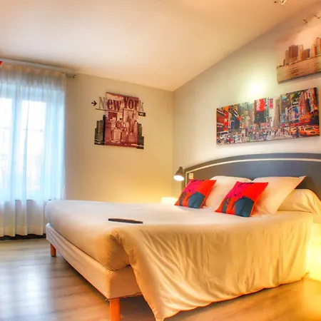 Hotel Le Miredames קסטרה