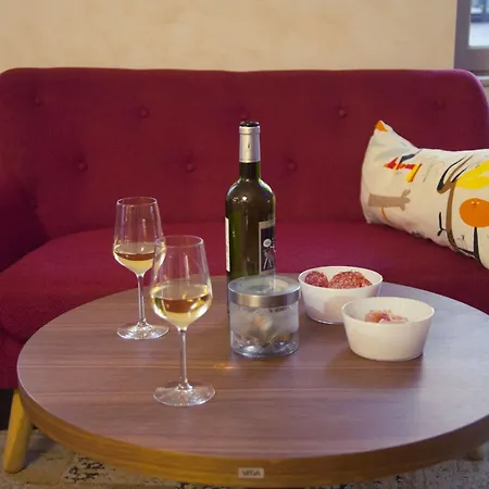 מלון Hotel Le Miredames