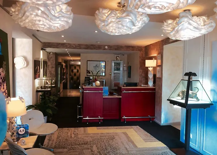 Hotel Le Miredames 3*